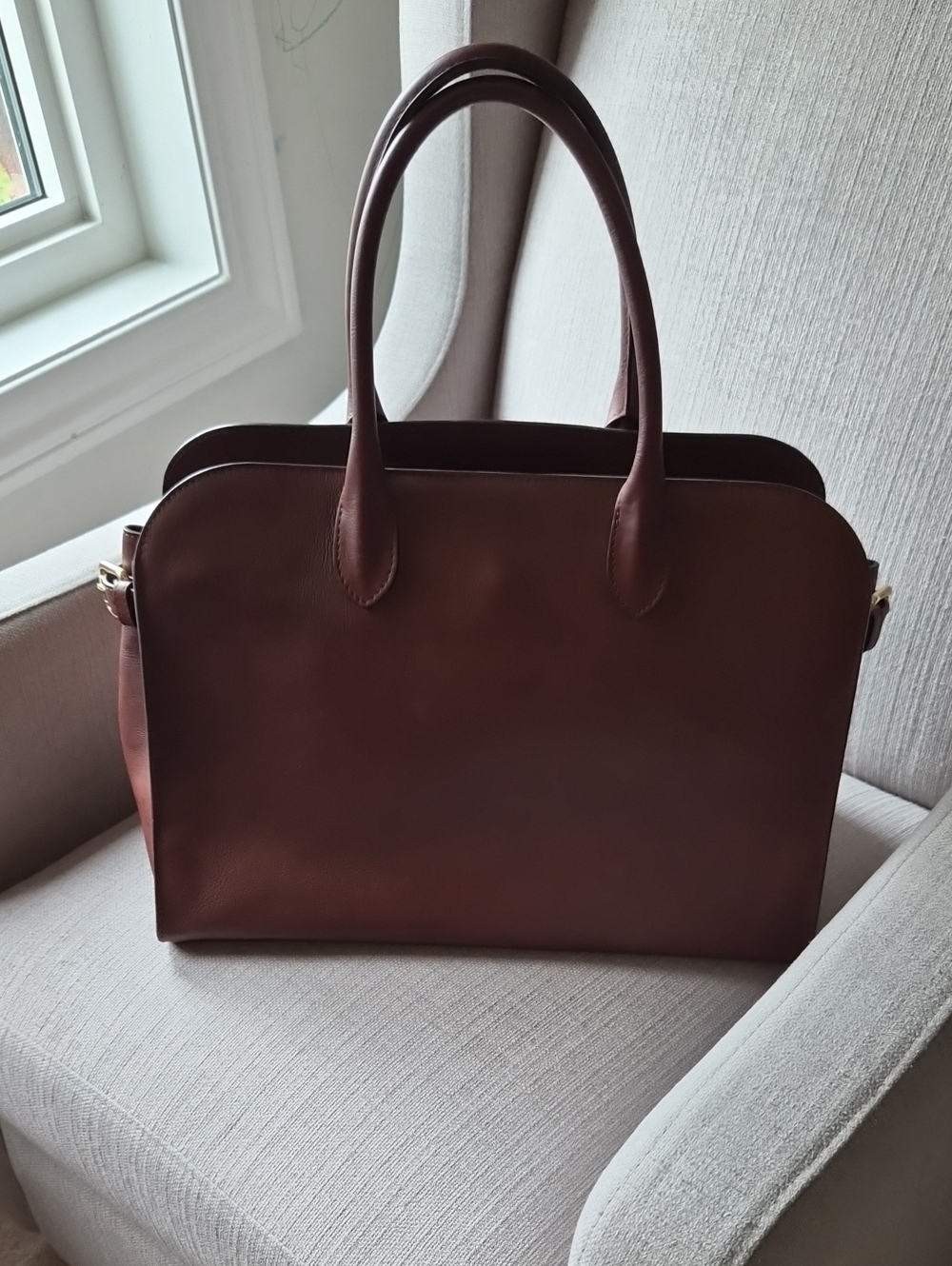 Claudia firenze italian brand tote the row inspired